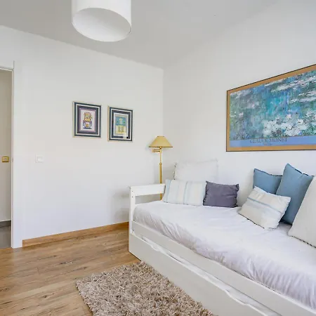 Les Caperines De La Riega Junco