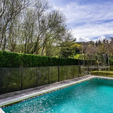 Chalet Les Caperines De La Riega