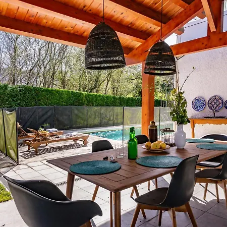 Les Caperines De La Riega Chalet